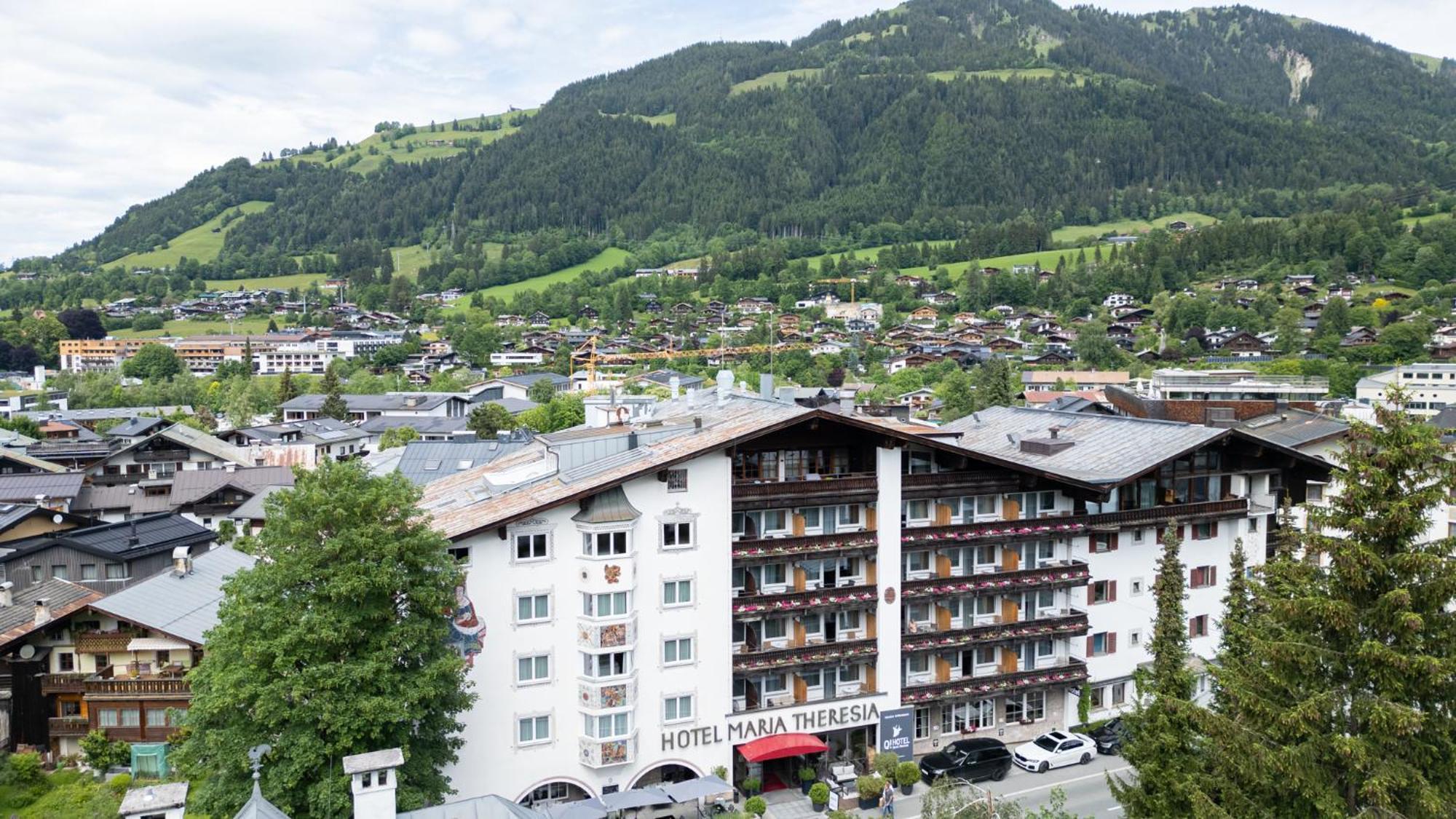 Q! Hotel Maria Theresia Kitzbühel Exterior foto